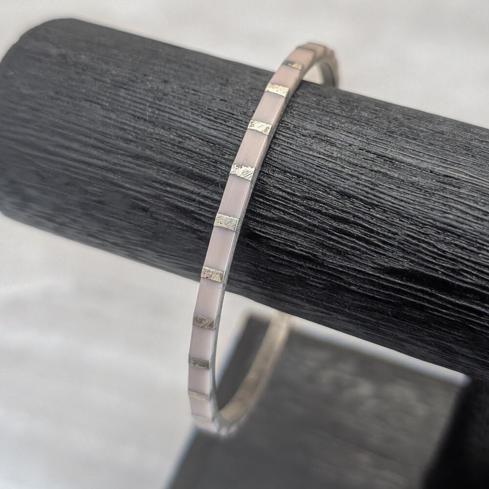 Vintage Bracelet / Bangle - Unusual - 8.5"
